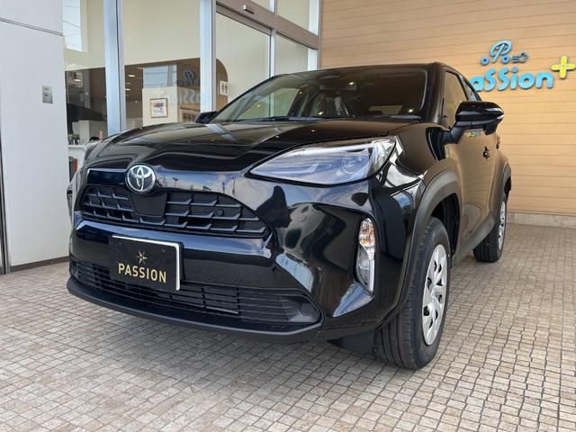 ヤリスクロス Ｘ　登録済未使用車　衝突被害軽減ブレーキ　コーナーセンサー　ディスプレイオーディオ　横滑り防止機能　アダクティブクルーズコントロール　オートエアコン　横滑り防止機能　ＥＴＣ　電動格納ドアミラー（5枚目）