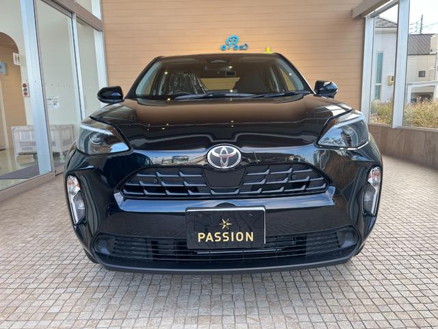 ヤリスクロス Ｘ　登録済未使用車　衝突被害軽減ブレーキ　コーナーセンサー　ディスプレイオーディオ　横滑り防止機能　アダクティブクルーズコントロール　オートエアコン　横滑り防止機能　ＥＴＣ　電動格納ドアミラー（6枚目）