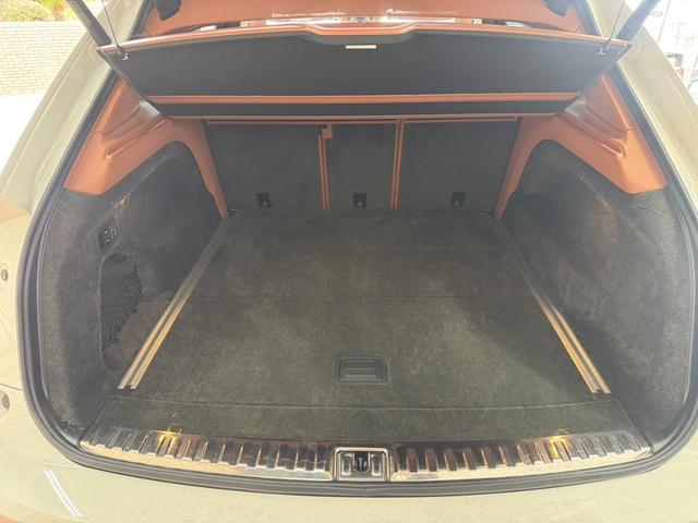 ベンテイガ V8(16枚目)