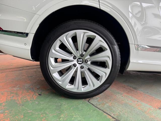 ベンテイガ V8(18枚目)