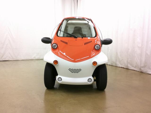 トヨタ 　コムス　Ｂ・ＣＯＭデリバリー　サイドバイザー　ハイビームスイッチ　１０メートル充電ケーブル　１人乗り電気自動車　１００Ｖ充電（3枚目）