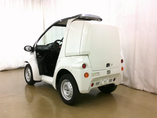 トヨタ 　コムス　Ｂ・ＣＯＭデリバリー　サイドバイザー　ハイビームスイッチ　１０メートル充電ケーブル当社オリジナルカラー　１００Ｖ充電　電気自動車　ミニカー　１人乗り（8枚目）