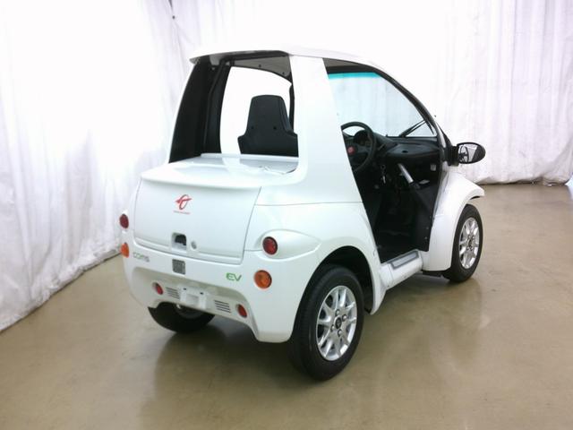 トヨタ 　コムス　Ｐ・ＣＯＭ　サイドバイザー　純正１２インチアルミホイール　電気自動車　１００Ｖ充電　１人乗り　ミニカー（6枚目）