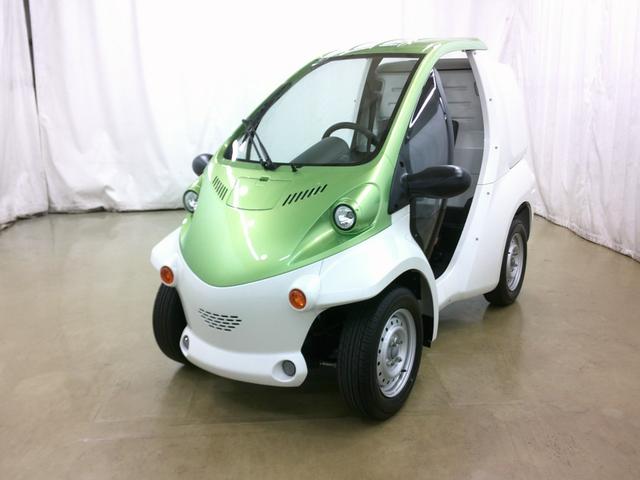 トヨタ 　コムス　Ｂ・ＣＯＭデリバリー　サイドバイザー　ハイビームスイッチ　１０メートル充電ケーブル　フロントディスクブレーキ　１００Ｖ充電　電気自動車　１人乗り　ミニカー（2枚目）
