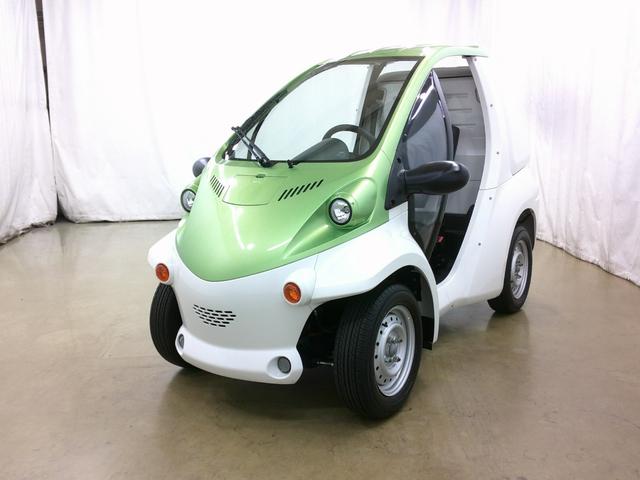 トヨタ 　コムス　Ｂ・ＣＯＭデリバリー　サイドバイザー　ハイビームスイッチ　フロントディスクブレーキ　１０メートル充電ケーブル　電気自動車　１人乗り　１００Ｖ充電　ミニカー（2枚目）