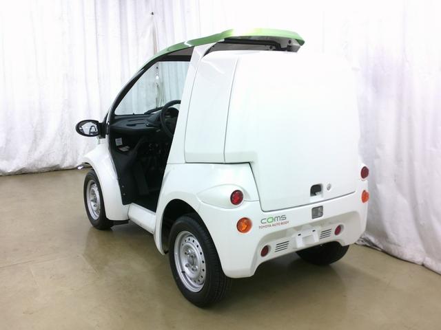 トヨタ 　コムス　Ｂ・ＣＯＭデリバリー　サイドバイザー　ハイビームスイッチ　フロントディスクブレーキ　１０メートル充電ケーブル　電気自動車　１人乗り　１００Ｖ充電　ミニカー（8枚目）