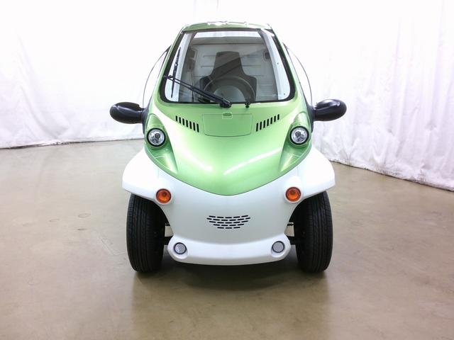 トヨタ コムス B・COMデリバリー サイドバイザー ハイビームスイッチ フロントディスクブレーキ 10メートル充電ケーブル 1人乗り 電気自動車 100V充電 ミニカー(3枚目)
