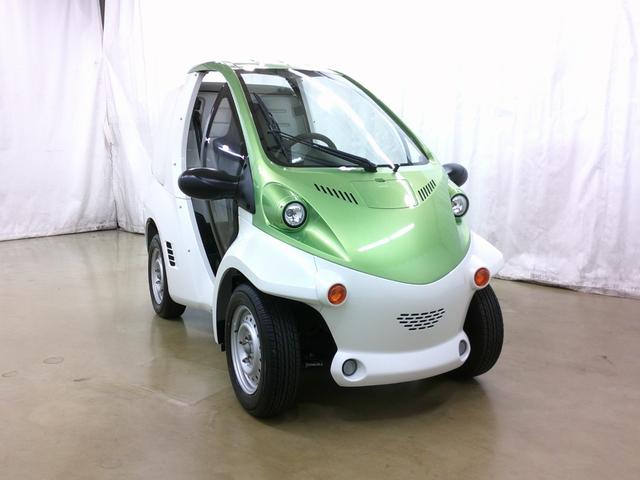 トヨタ コムス B・COMデリバリー サイドバイザー ハイビームスイッチ フロントディスクブレーキ 10メートル充電ケーブル 1人乗り 電気自動車 100V充電 ミニカー(4枚目)