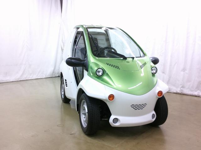 トヨタ コムス B・COMデリバリー サイドバイザー ハイビームスイッチ フロントディスクブレーキ 10メートル充電ケーブル 電気自動車 1人乗り 100V充電 ミニカー(4枚目)