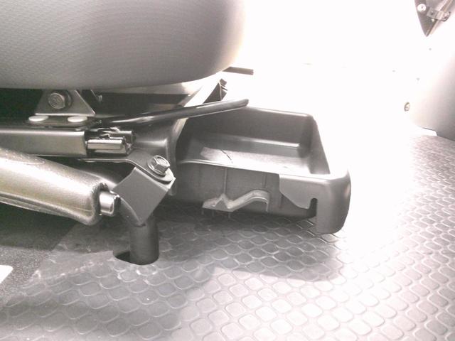 トヨタ コムス B・COMデリバリー サイドバイザー ハイビームスイッチ フロントディスクブレーキ 10メートル充電ケーブル 電気自動車 1人乗り 100V充電 ミニカー(24枚目)