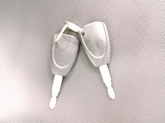 トヨタ コムス B・COMデリバリー サイドバイザー ハイビームスイッチ フロントディスクブレーキ 10メートル充電ケーブル 電気自動車 1人乗り 100V充電 ミニカー(26枚目)