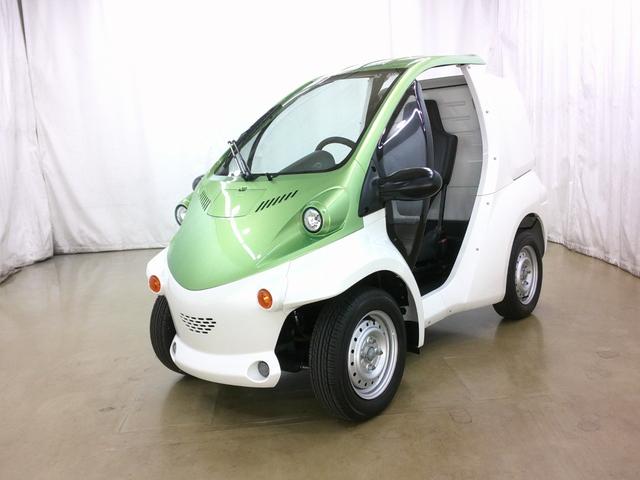 トヨタ 　コムス　Ｂ・ＣＯＭデリバリー　サイドバイザー　ハイビームスイッチ　フロントディスクブレーキ　１０メートル充電ケーブル　１００Ｖ充電　１人乗り　電気自動車　ミニカー（2枚目）