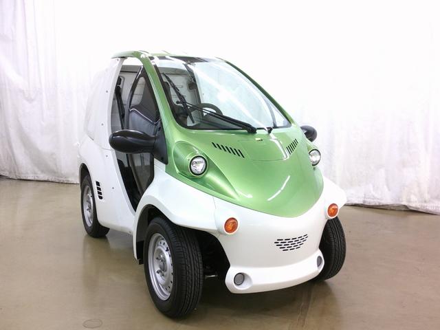 トヨタ 　コムス　Ｂ・ＣＯＭデリバリー　サイドバイザー　ハイビームスイッチ　フロントディスクブレーキ　１０メートル充電ケーブル　１００Ｖ充電　１人乗り　電気自動車　ミニカー（4枚目）