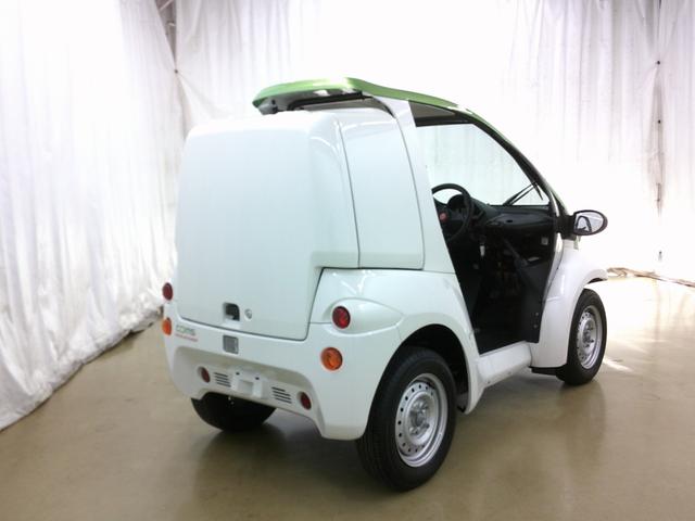 トヨタ 　コムス　Ｂ・ＣＯＭデリバリー　サイドバイザー　ハイビームスイッチ　フロントディスクブレーキ　１０メートル充電ケーブル　１００Ｖ充電　１人乗り　電気自動車　ミニカー（6枚目）