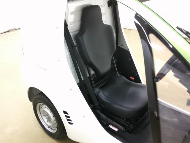 トヨタ 　コムス　Ｂ・ＣＯＭデリバリー　サイドバイザー　ハイビームスイッチ　フロントディスクブレーキ　１０メートル充電ケーブル　１００Ｖ充電　１人乗り　電気自動車　ミニカー（21枚目）