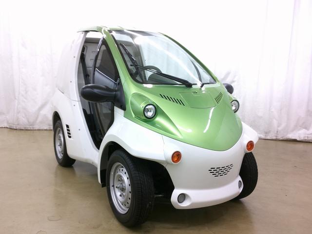 トヨタ 　コムス　Ｂ・ＣＯＭデリバリー　サイドバイザー　ハイビームスイッチ　フロントディスクブレーキ　１０メートル充電ケーブル　電気自動車　１人乗り　１００Ｖ充電　ミニカー（4枚目）