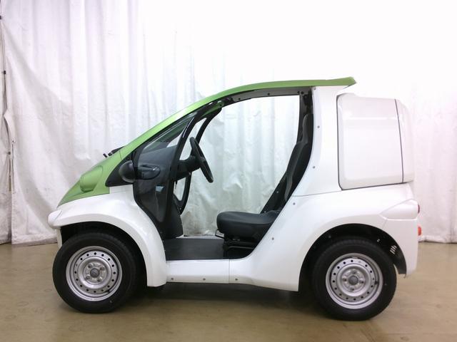 トヨタ 　コムス　Ｂ・ＣＯＭデリバリー　サイドバイザー　ハイビームスイッチ　フロントディスクブレーキ　１０メートル充電ケーブル　電気自動車　１人乗り　１００Ｖ充電　ミニカー（9枚目）