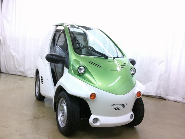 トヨタ 　コムス　Ｂ・ＣＯＭデリバリー　サイドバイザー　ハイビームスイッチ　フロントディスクブレーキ　１０メートル充電ケーブル　電気自動車　１人乗り　１００Ｖ充電　ミニカー（4枚目）