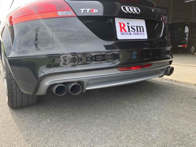 ＴＴクーペ １．８ＴＦＳＩ　ドライブレコーダー　ＥＴＣ　バックカメラ　社外マフラー　純正ナビ　フルセグＴＶ　バックカメラ　ドラレコ　ＡＴ　ＨＩＤ　レカロシート　ＲＡＹＳ１９インチアルミ　ブレンボキャリパー（22枚目）