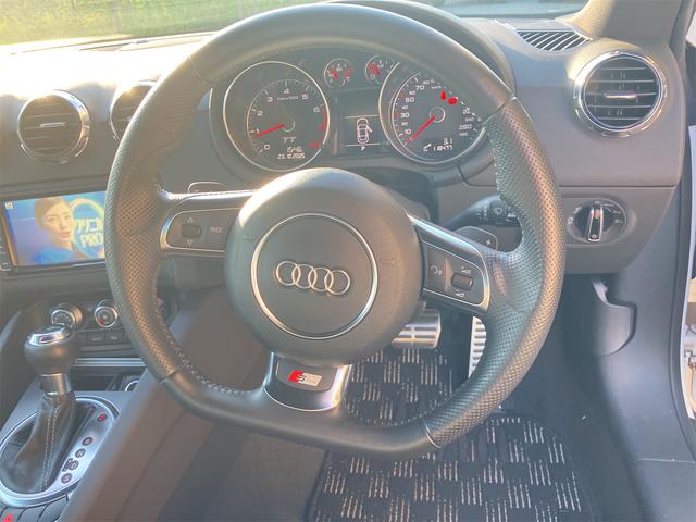 TTクーペ 1.8TFSI Sラインコンペティション 110台限定車 キセノン キーレス アルカンタラハーフレザーシート ナビ TV CVT オートライト 電動格納ミラー アルミホイール ESC CD DVD再生 USB Bluetooth(3枚目)