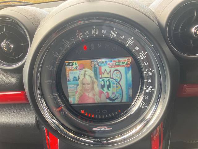 MINI ジョンクーパーワークス クロスオーバー 4WD ドライブレコーダー ETC バックカメラ ナビ TV クリアランスソナー オートクルーズコントロール アルミホイール キーレスエントリー シートヒーター HID AT 盗難防止システム ABS(4枚目)