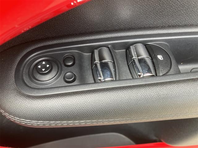 MINI ジョンクーパーワークス クロスオーバー 4WD ドライブレコーダー ETC バックカメラ ナビ TV クリアランスソナー オートクルーズコントロール アルミホイール キーレスエントリー シートヒーター HID AT 盗難防止システム ABS(9枚目)