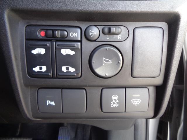 フリードスパイクハイブリッド ジャストセレクション　ＴＯＹＯ製新品タイヤ付　社外ナビゲーション　フルセグテレビ　バックカメラ　両側パワースライドドア　キセノンヘッドライト　ビルトインＥＴＣ　スマートキー　ハーフレザーシート（36枚目）