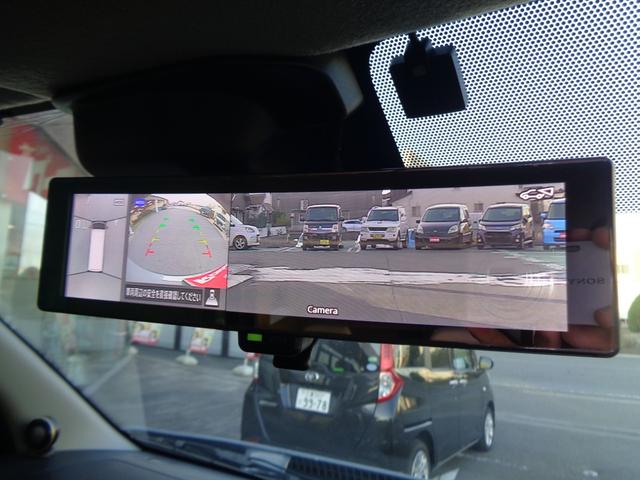 キャラバン グランドプレミアムＧＸ　マイルーム　ワンオーナー　４ＷＤ　スペアスマートキー有　パワースライドドア　折りたたみベッド　ＯＨＬＩＮＳショックアブソーバー　社外ボンネットスポイラー　社外リアスポイラー　外部給電（23枚目）