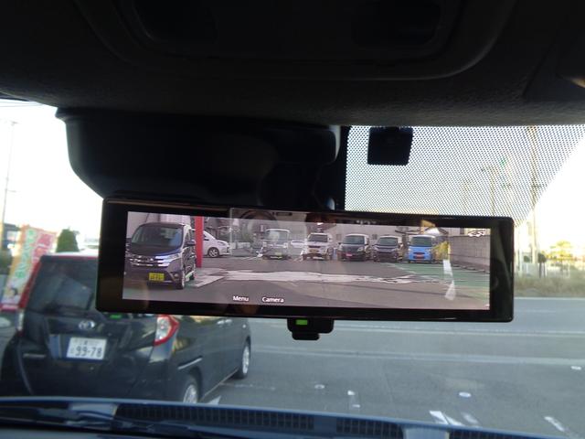 キャラバン グランドプレミアムＧＸ　マイルーム　ワンオーナー　４ＷＤ　スペアスマートキー有　パワースライドドア　折りたたみベッド　ＯＨＬＩＮＳショックアブソーバー　社外ボンネットスポイラー　社外リアスポイラー　外部給電（24枚目）