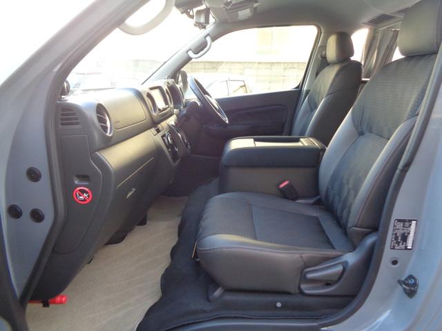 キャラバン グランドプレミアムＧＸ　マイルーム　ワンオーナー　４ＷＤ　スペアスマートキー有　パワースライドドア　折りたたみベッド　ＯＨＬＩＮＳショックアブソーバー　社外ボンネットスポイラー　社外リアスポイラー　外部給電（37枚目）