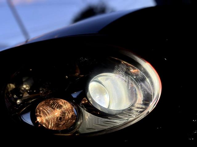 コペン ２ｎｄアニバーサリーエディション　４ＡＴ　ＥＴＣ　純正ＨＩＤヘッドライト　純正シートヒーター　専用赤ＲＥＣＡＲＯシート　専用赤内装　専用赤ＭＯＭＯステアリング　専門店整備済み　室内展示車両（46枚目）