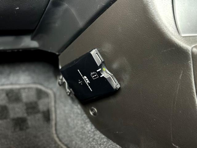 コペン アクティブトップ　５ＭＴ　ＥＴＣ　Ｇパッケージ　オプションウッドＭＯＭＯステアリング　オプションウッドシフトノブ　純正シートヒーター　純正ＨＩＤヘッドライト　専門店整備済み　室内展示車両（46枚目）