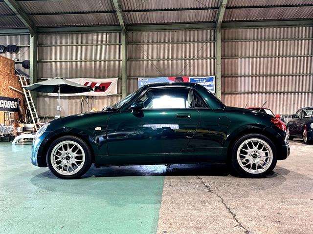 コペン タンレザーエディション　４ＡＴ　ＥＴＣ　社外１５インチアルミ　社外ＬＥＤヘッドライト＆ＬＥＤフォグライト　社外前後ストラットタワーバー　純正タンカラー内装　シートヒーター　純正ウッド内装　専門店整備済み　室内展示車両（5枚目）