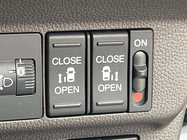 G 両側電動スライドドア ホンダセンシング 登録済み未使用車 アダプティブクルーズ バックカメラ シートヒーター レーンアシスト 踏み間違い防止 スマートキー ロールサンシェード ステアリングスイッチ(3枚目)