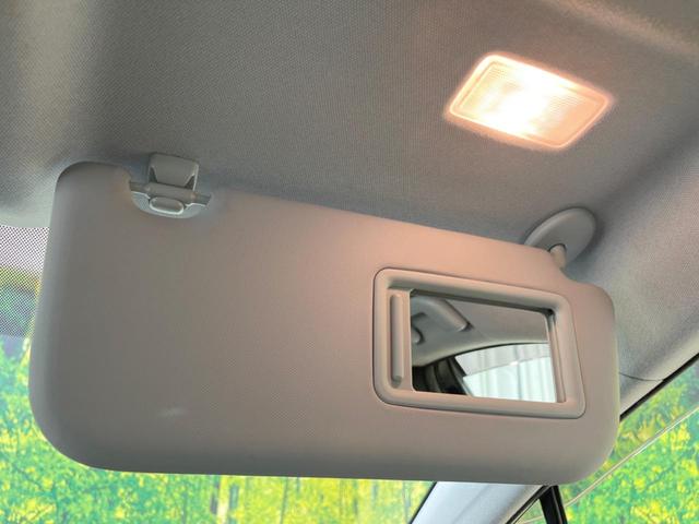 S 純正9インチナビ 禁煙車 バックカメラ ETC Bluetooth フルセグ LEDヘッド&フォグ 革巻きステアリング 15インチアルミ スマートキー オートライト オートエアコン バニティミラー(8枚目)