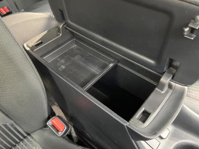 S 純正9インチナビ 禁煙車 バックカメラ ETC Bluetooth フルセグ LEDヘッド&フォグ 革巻きステアリング 15インチアルミ スマートキー オートライト オートエアコン バニティミラー(36枚目)