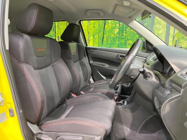 ベースグレード MT 禁煙車 ETC クルーズコントロール スマートキー オートエアコン 革巻きステアリング ステアリングスイッチ 17インチアルミホイール フォグライト CD再生 盗難防止システム 横滑防止装置(9枚目)