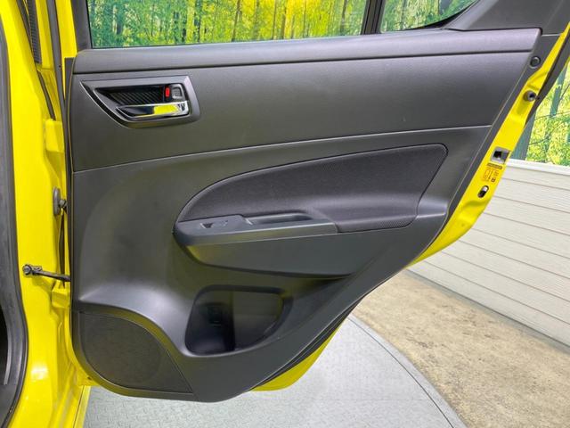 ベースグレード MT 禁煙車 ETC クルーズコントロール スマートキー オートエアコン 革巻きステアリング ステアリングスイッチ 17インチアルミホイール フォグライト CD再生 盗難防止システム 横滑防止装置(33枚目)