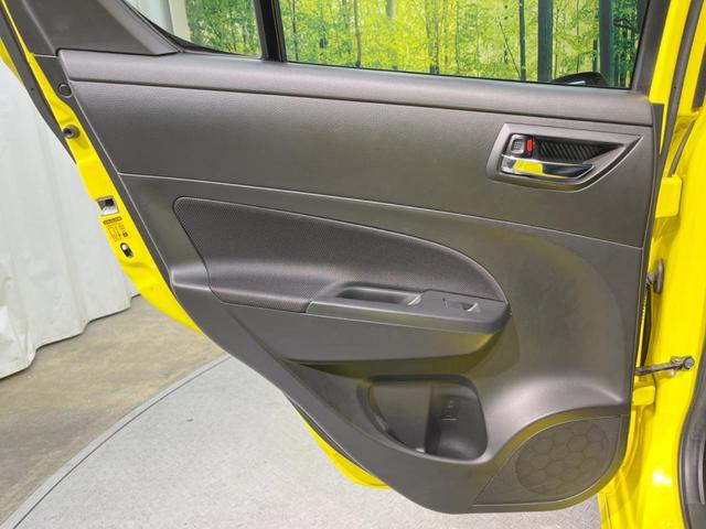 ベースグレード MT 禁煙車 ETC クルーズコントロール スマートキー オートエアコン 革巻きステアリング ステアリングスイッチ 17インチアルミホイール フォグライト CD再生 盗難防止システム 横滑防止装置(34枚目)