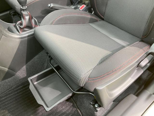 ベースグレード MT 禁煙車 ETC クルーズコントロール スマートキー オートエアコン 革巻きステアリング ステアリングスイッチ 17インチアルミホイール フォグライト CD再生 盗難防止システム 横滑防止装置(37枚目)