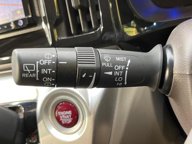 G SSパッケージ 禁煙車 衝突軽減装置 SDナビ Bluetooth フルセグ ETC スマートキー オートエアコン プライバシーガラス 盗難防止装置 アイドリングストップ バニティミラー ブラウンインテリア(24枚目)