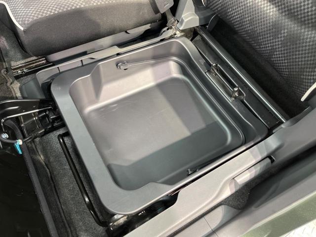 G 禁煙車 SDナビ 衝突軽減装置 踏み間違い防止 スマートキー ETC シートヒーター アイドリングストップ シートアンダーボックス バニティミラー 横滑り防止装置 プライバシーガラス 盗難防止装置(8枚目)