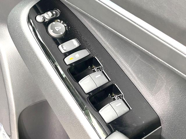 e:HEV Z 登録済未使用車 ホンダセンシング アダプティブクルーズ クリアランスソナー LEDヘッド&フォグ ブラインドスポットモニター パワーバックドア ステアリング&シートヒーター 18インチアルミ(52枚目)
