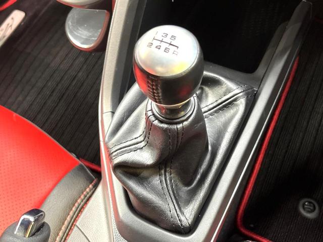 α 禁煙車 6速MT センターディスプレイ Bluetooth クルコン ETC スマートキー LEDヘッドライト オートライト オートエアコン 純正16インチアルミ(3枚目)