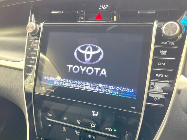 プログレス　禁煙車　全周囲カメラ　メーカー純正ナビ　トヨタセーフティセンス　パワーバックドア　ＬＥＤヘッドライト　フルセグＴＶ　Ｂｌｕｅｔｏｏｔｈ再生　レーダークルーズ　レーンアシスト(3枚目)