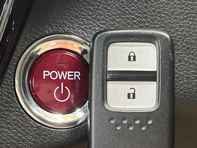 ヴェゼル ハイブリッドＸ　ナビ　シティブレーキアクティブシステム　禁煙車　スマートキー　ＬＥＤヘッド　ＥＴＣ　クルコン　オートライト　オートエアコン　１６インチＡＷ　Ｂｌｕｅｔｏｏｔｈ　ＣＤ／ＤＶＤ再生　バニティミラー（5枚目）