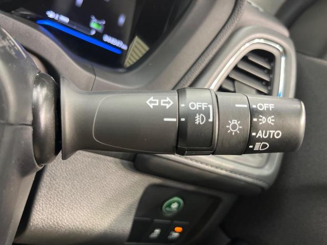 ヴェゼル ハイブリッドＸ　ナビ　シティブレーキアクティブシステム　禁煙車　スマートキー　ＬＥＤヘッド　ＥＴＣ　クルコン　オートライト　オートエアコン　１６インチＡＷ　Ｂｌｕｅｔｏｏｔｈ　ＣＤ／ＤＶＤ再生　バニティミラー（7枚目）