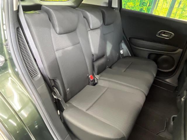 ヴェゼル ハイブリッドＸ　ナビ　シティブレーキアクティブシステム　禁煙車　スマートキー　ＬＥＤヘッド　ＥＴＣ　クルコン　オートライト　オートエアコン　１６インチＡＷ　Ｂｌｕｅｔｏｏｔｈ　ＣＤ／ＤＶＤ再生　バニティミラー（9枚目）
