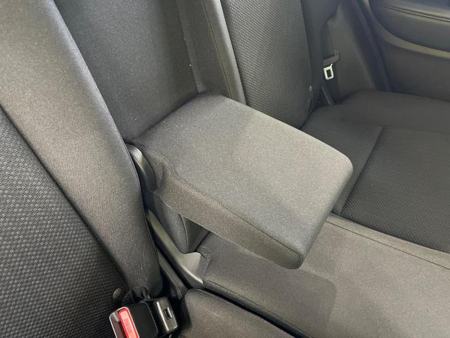 ヴェゼル ハイブリッドＸ　ナビ　シティブレーキアクティブシステム　禁煙車　スマートキー　ＬＥＤヘッド　ＥＴＣ　クルコン　オートライト　オートエアコン　１６インチＡＷ　Ｂｌｕｅｔｏｏｔｈ　ＣＤ／ＤＶＤ再生　バニティミラー（45枚目）