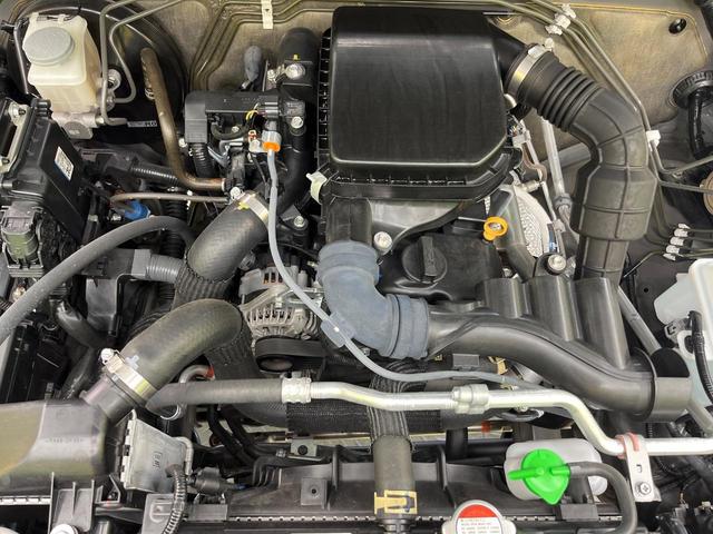 ジムニー ＸＣ　４ＷＤ　ナビ　デュアルセンサーブレーキサポート　禁煙車　シートヒーター　スマートキー　ＬＥＤヘッド　クルコン　オートマチックハイビーム　車線逸脱警報　誤発進抑制機能　先行車発進お知らせ機能（18枚目）